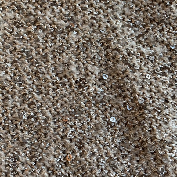 Tan sweater with sparkle and hi-lo hem - Picture 4 of 7